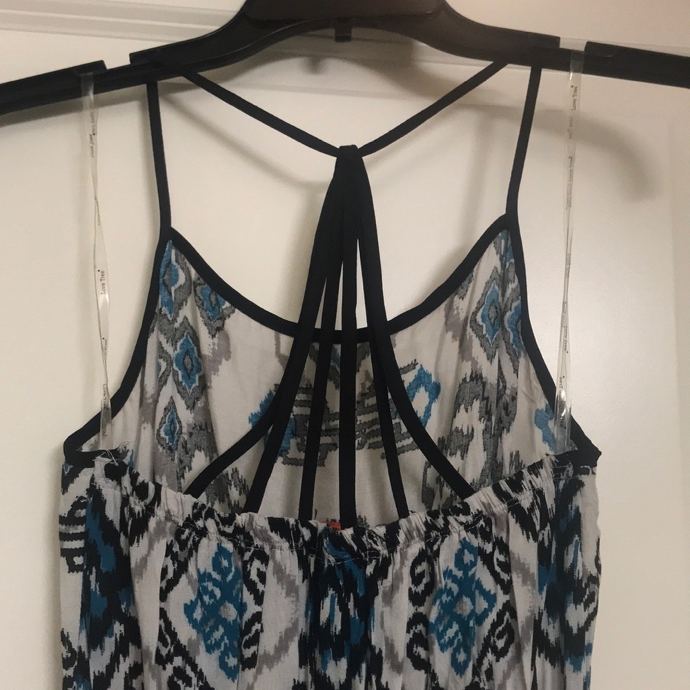 Patterned Maxi Dress - Picture 4 of 6